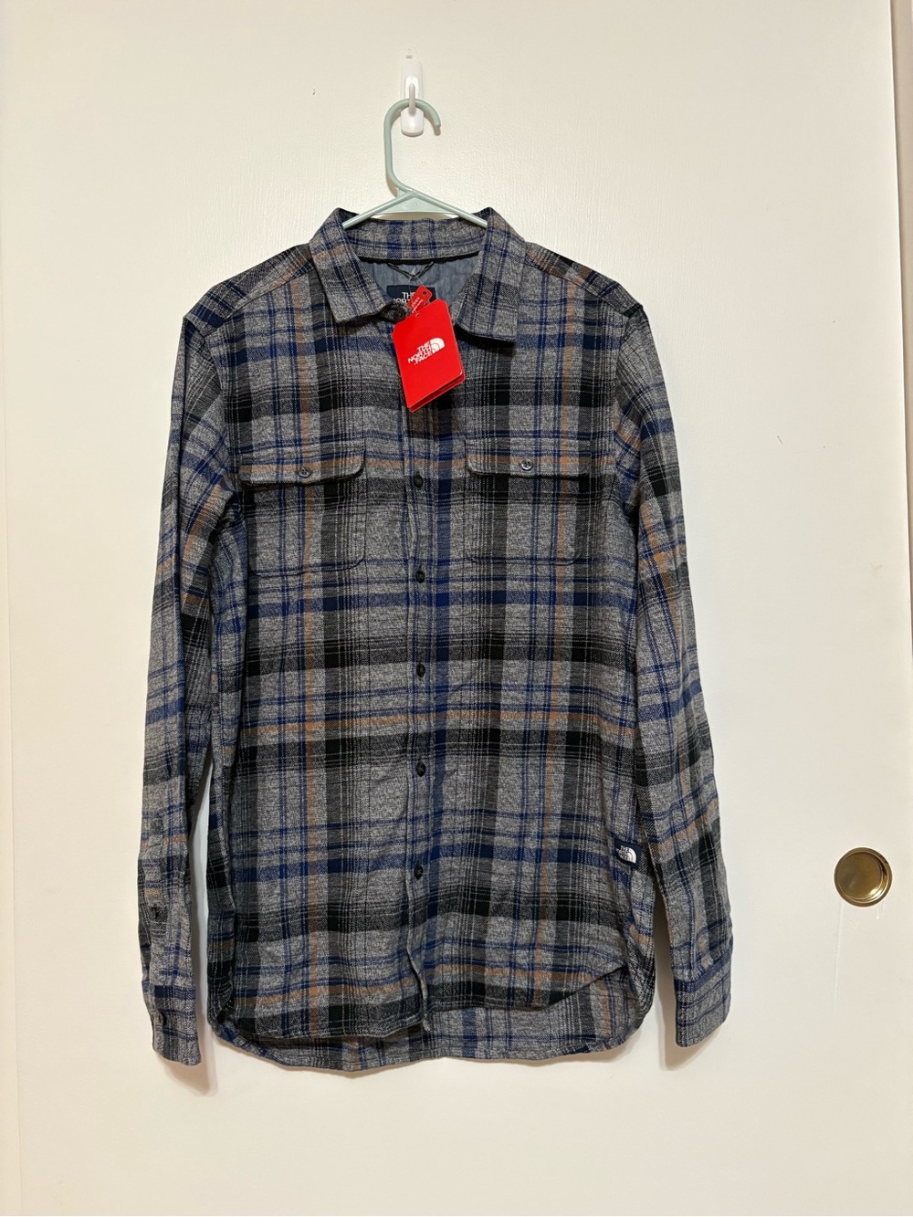 ARROYO FLANNEL mens long sleeve button down shirt 
 size M